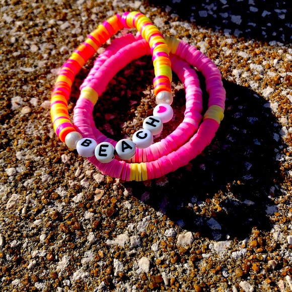 Pink bracelet set - Picture 4 of 4